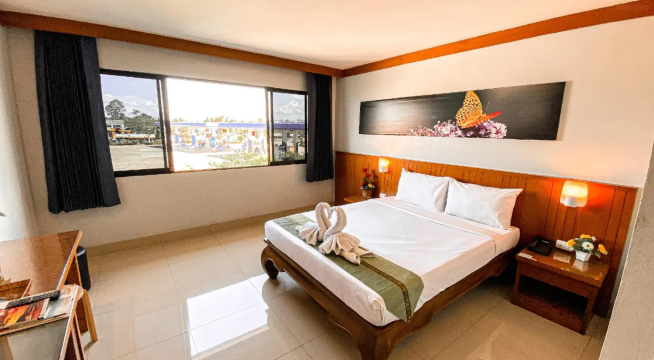 1. K2 Hotel@Airport Suratthani - โรงแรมเคทู แอร์พอร์ต สุราษฎร์ธานี