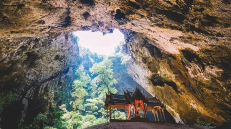 สถานที่ท่องเที่ยว
