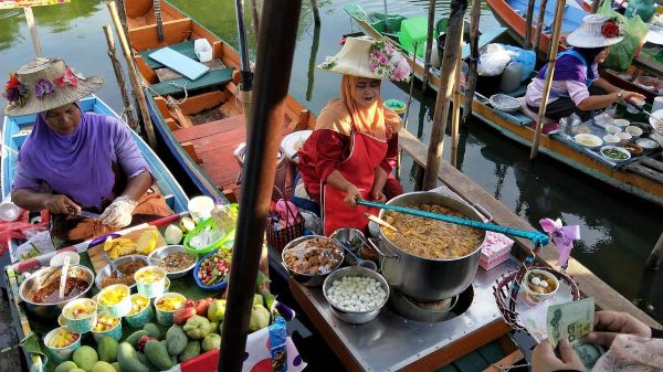 Fruits and Fish Maw