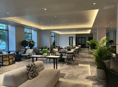 Allpoints Hotel