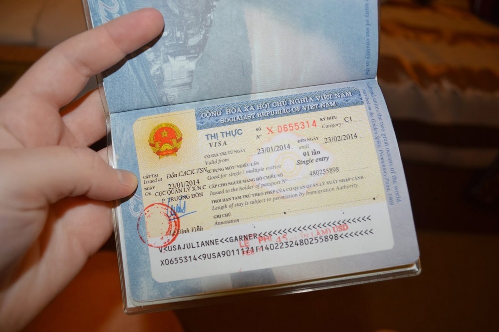 Vietnam E-visa vs Visa-on-arrival - Which one is better?