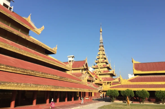 พระราชวังมัณฑะเลย์ (Mandalay Palace)