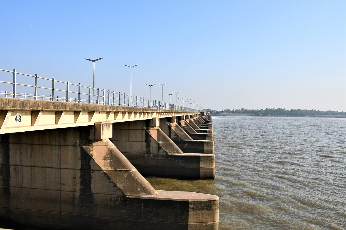 Expect a hot and dry weather at Rasul Barrage in Mandi Bahauddin