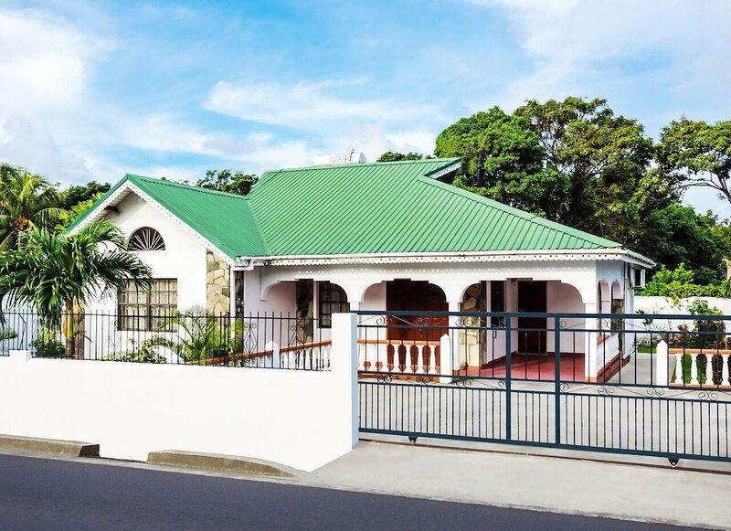 Eco-Bay Guesthouse, Saint Vincent