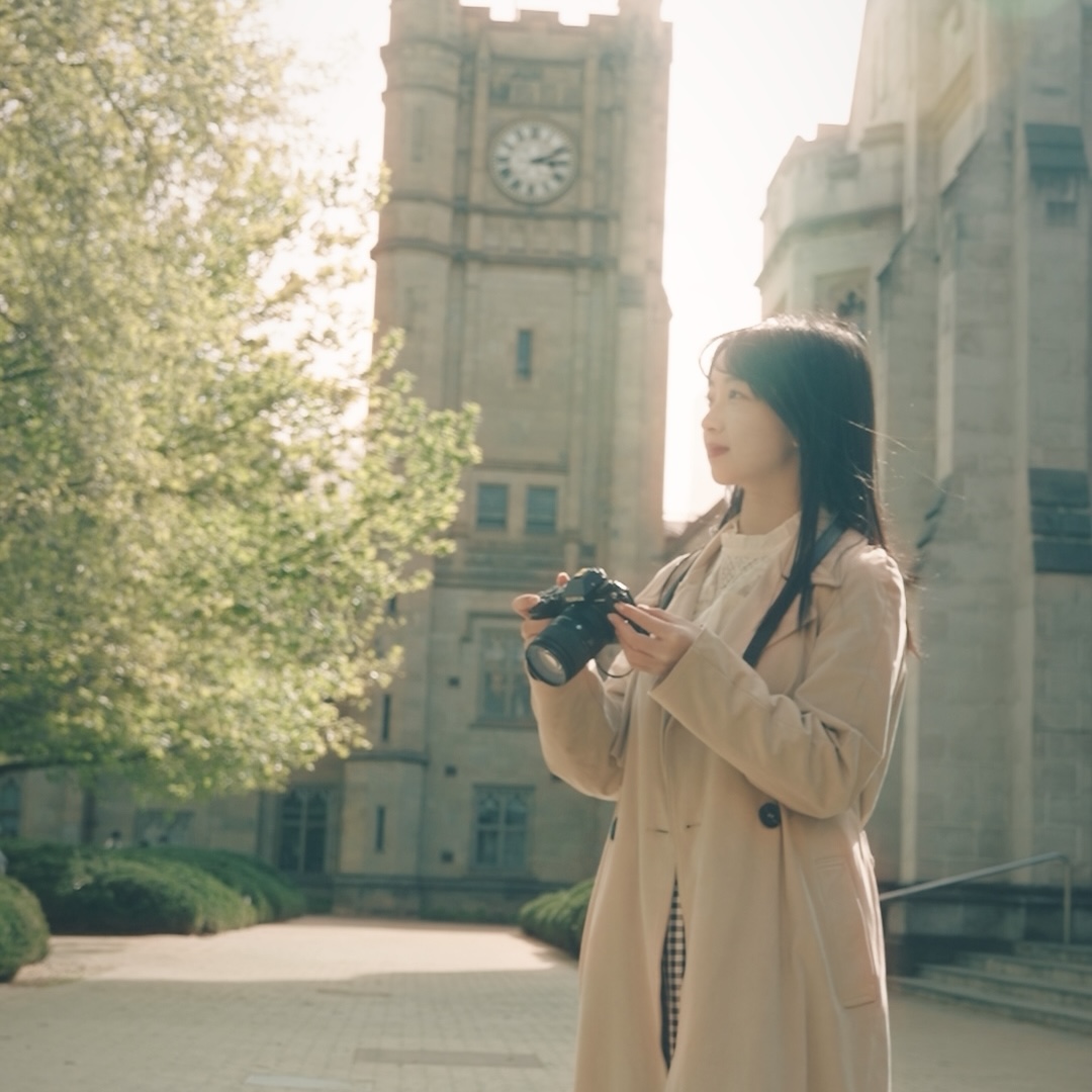 Gambar Profil Penulis