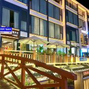 二丫头客栈时尚店