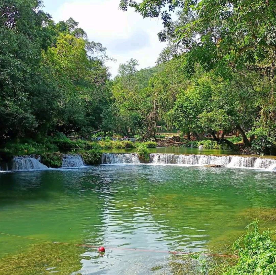 北标府 Chet Sao Noi 瀑布,一年四季都可以参观。