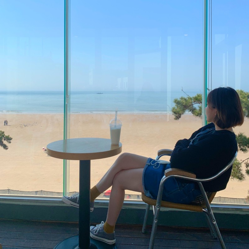 海景咖啡厅🌊,您可以从2个忠实的角度一眼看到大海。