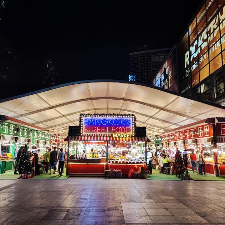 曼谷CentralWorld外的美食广场