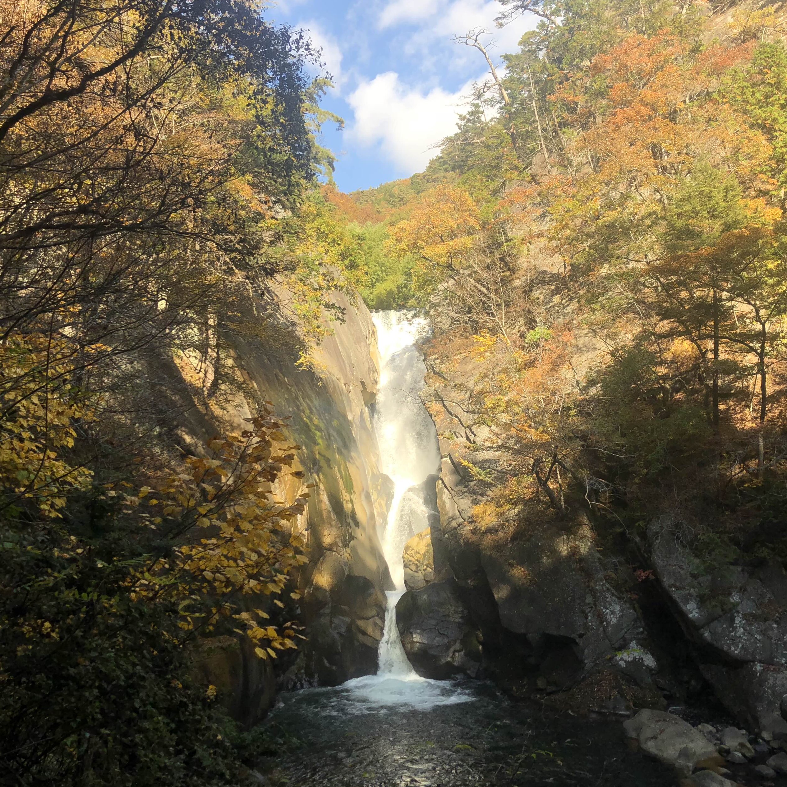 仙娥瀑布🧚🏼‍♀️ 景选最美溪谷瀑布