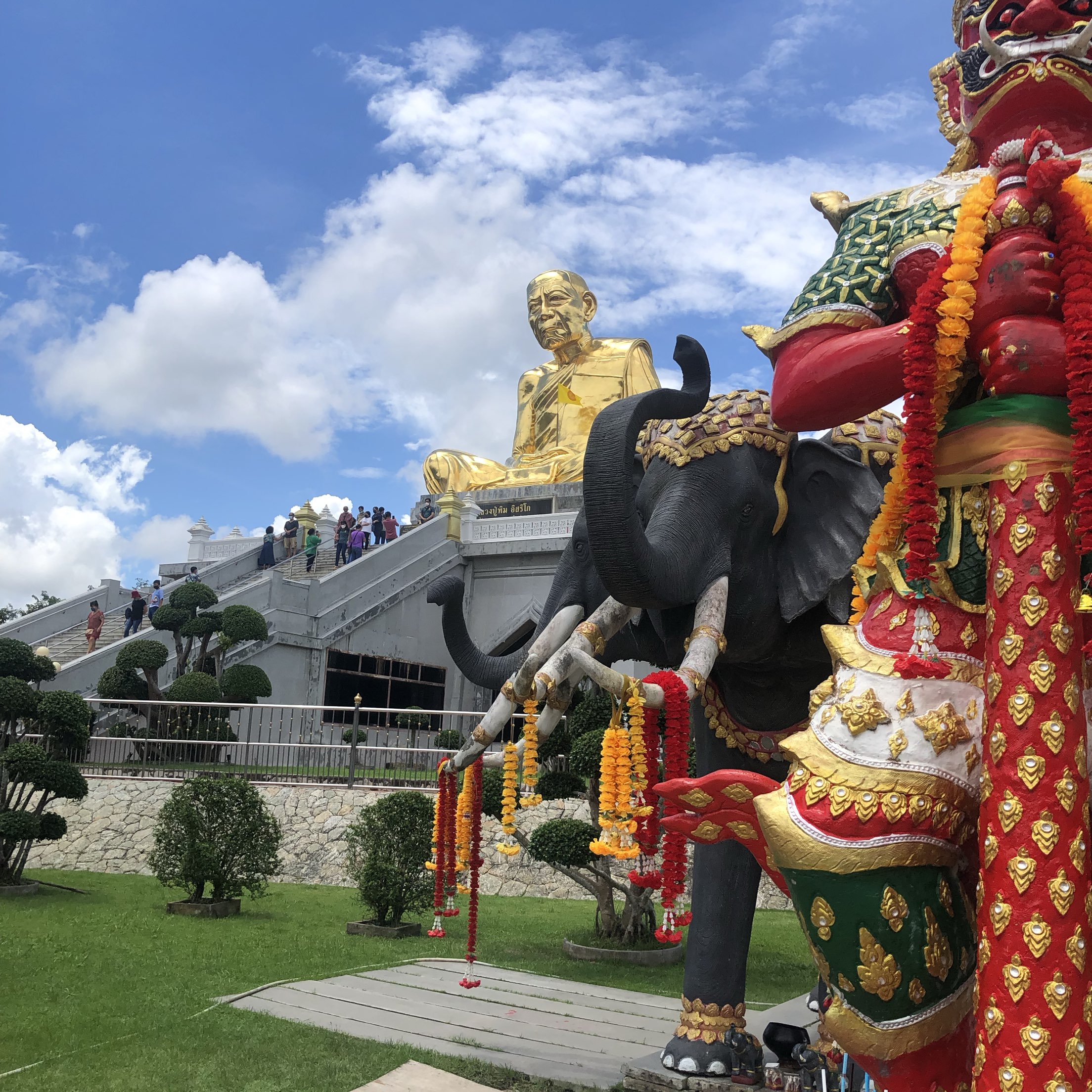 Wat Lahan Rai (Luang Pu Tim)