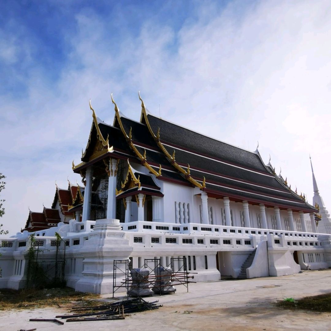 Wat Wachir Thammaram 的 Phet Phet Ngam