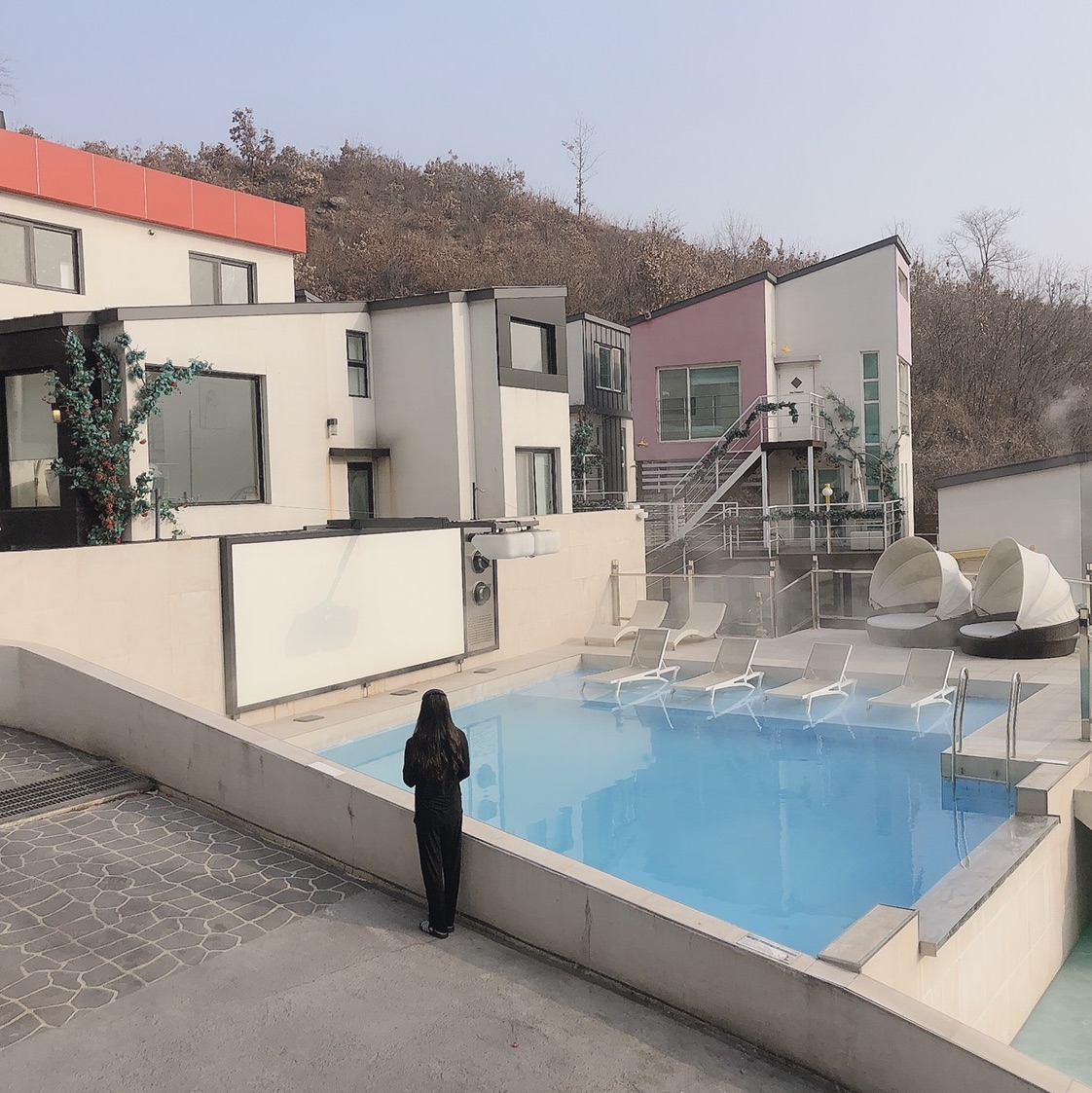 泳池别墅The Secret North Korea强点,晚上游泳的好地方🏊‍♀️