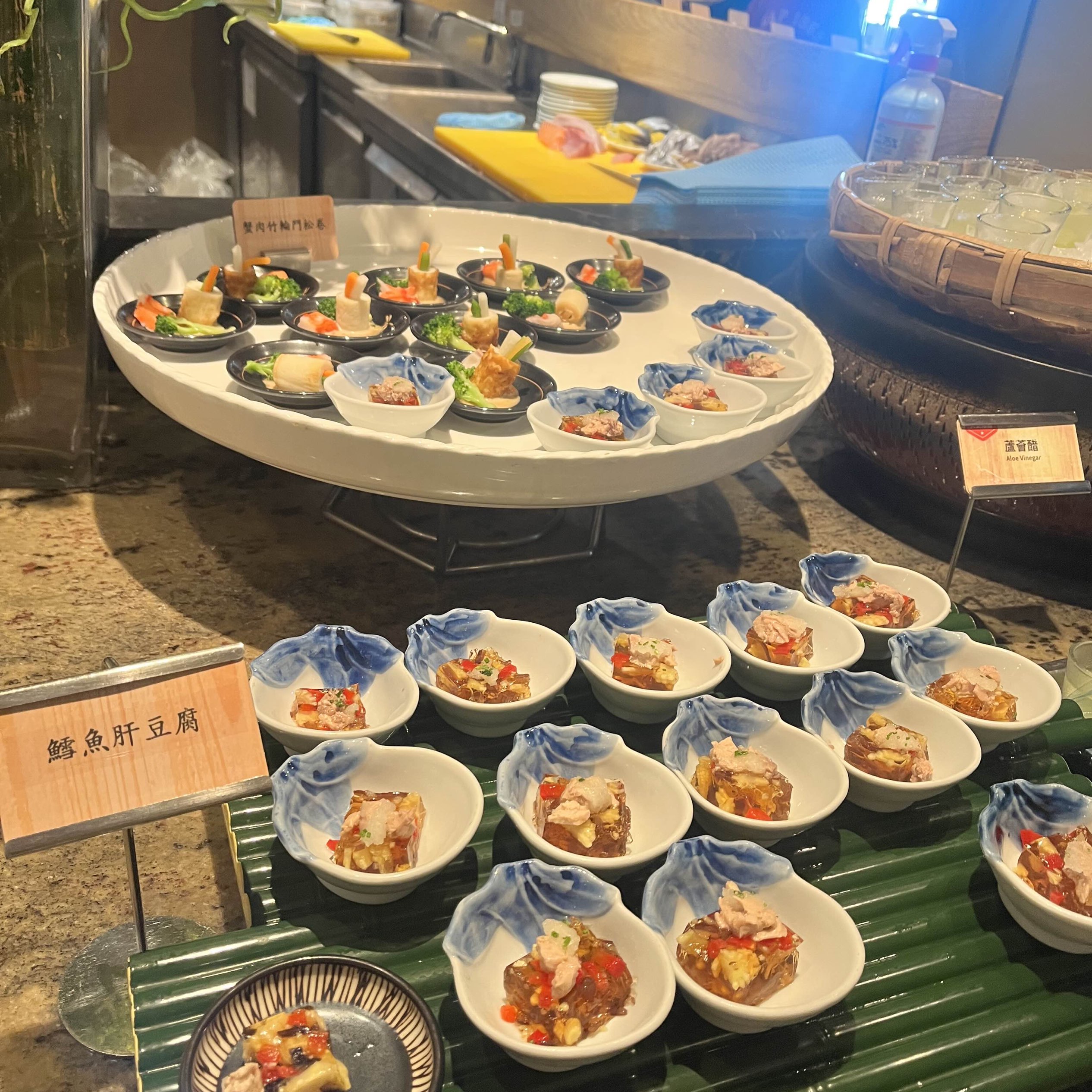 欣叶日本料理一年推出4档季节限定料理，2022年秋季以，以来自日本平安时代的秋天传统色系为意呈现。 