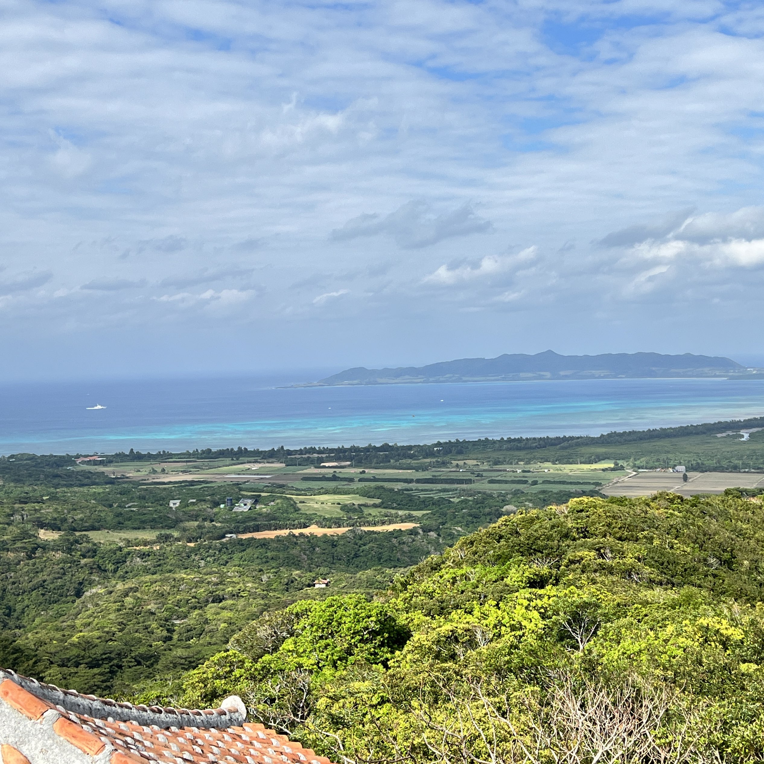 石垣岛市内附近的绝景景点 观赏翡翠海的展望台