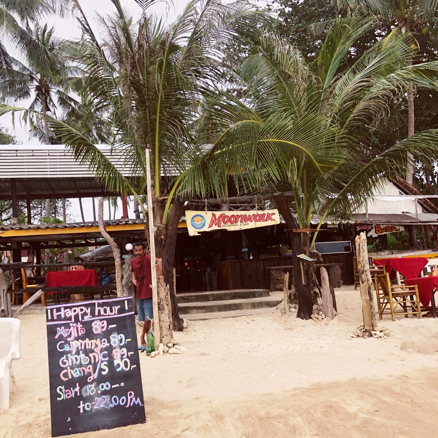 凉爽的度假村,有一个不错的海滩酒吧