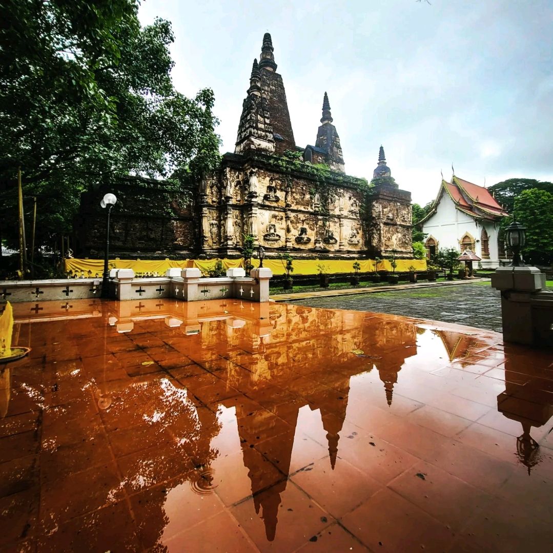 Wat Jed Yot , Phra Aram Luang