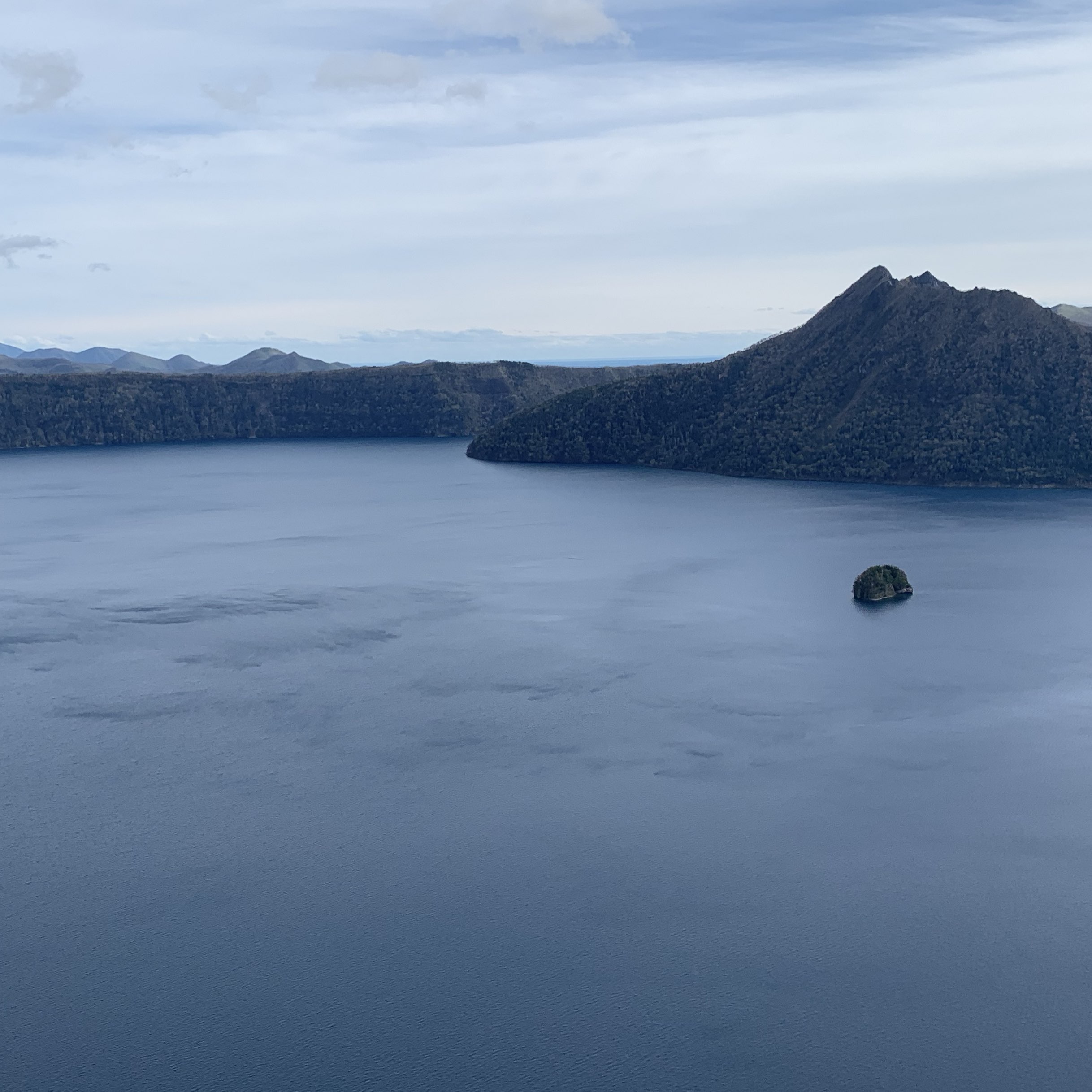 日本最透明😃摩周湖蓝色也是秋天的风景