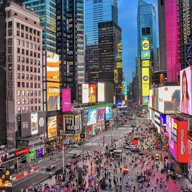 ### Discovering Times Square Attractions: A Guide to the Heart of New York City