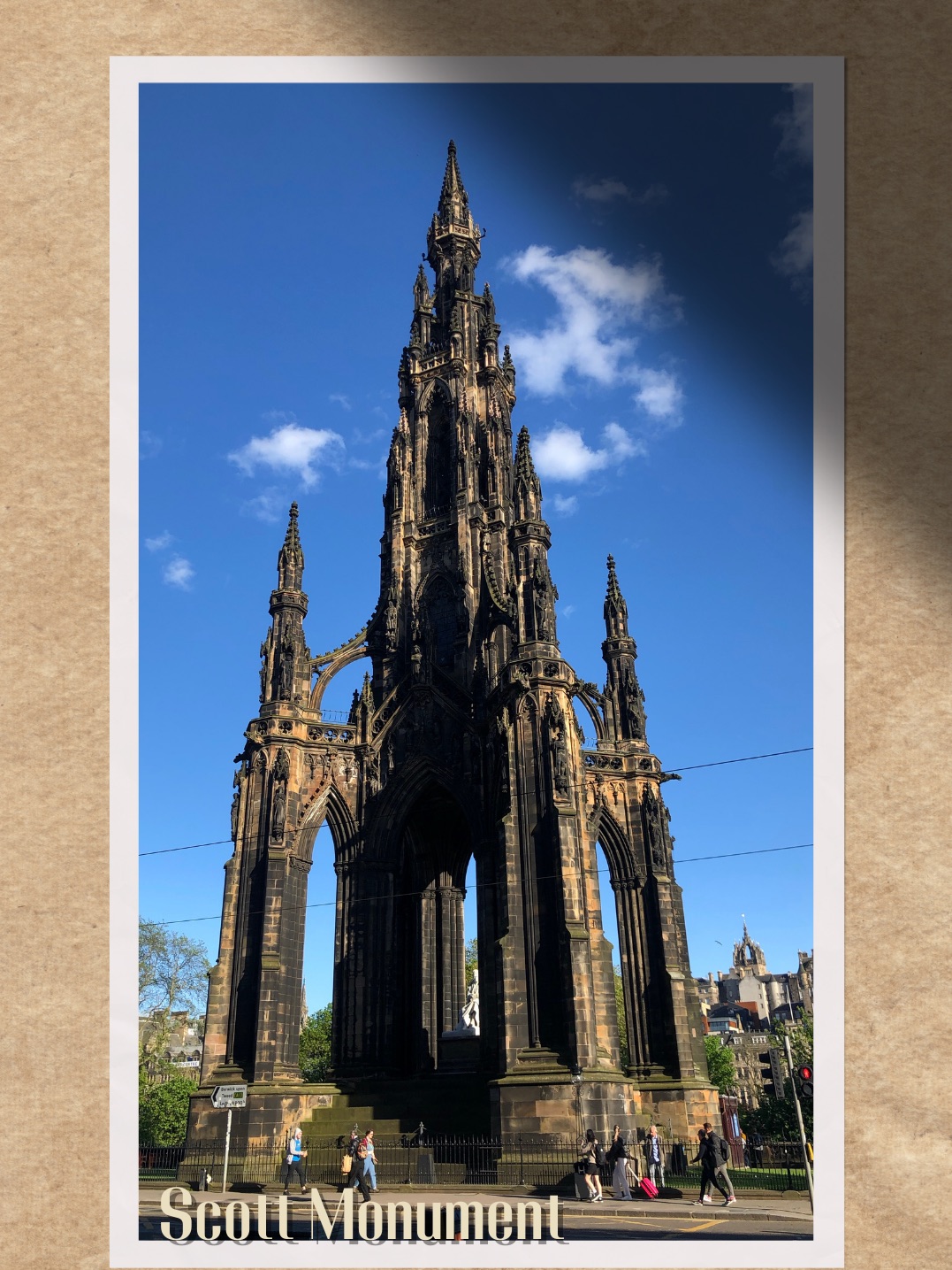 于爱丁堡探索世界上最高的作家纪念碑