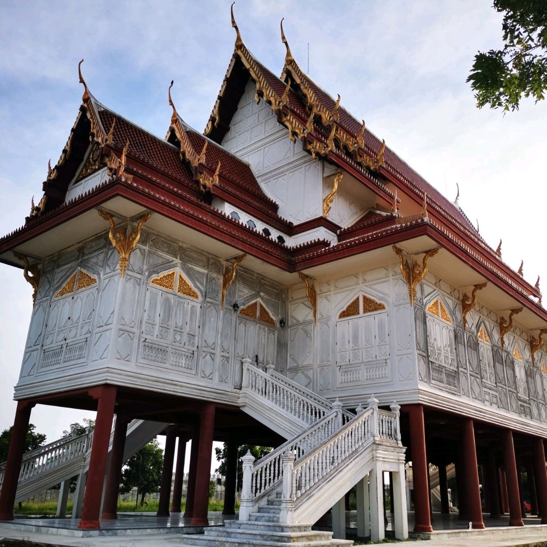 Wat Wachir Thammaram 的泰国建筑美景