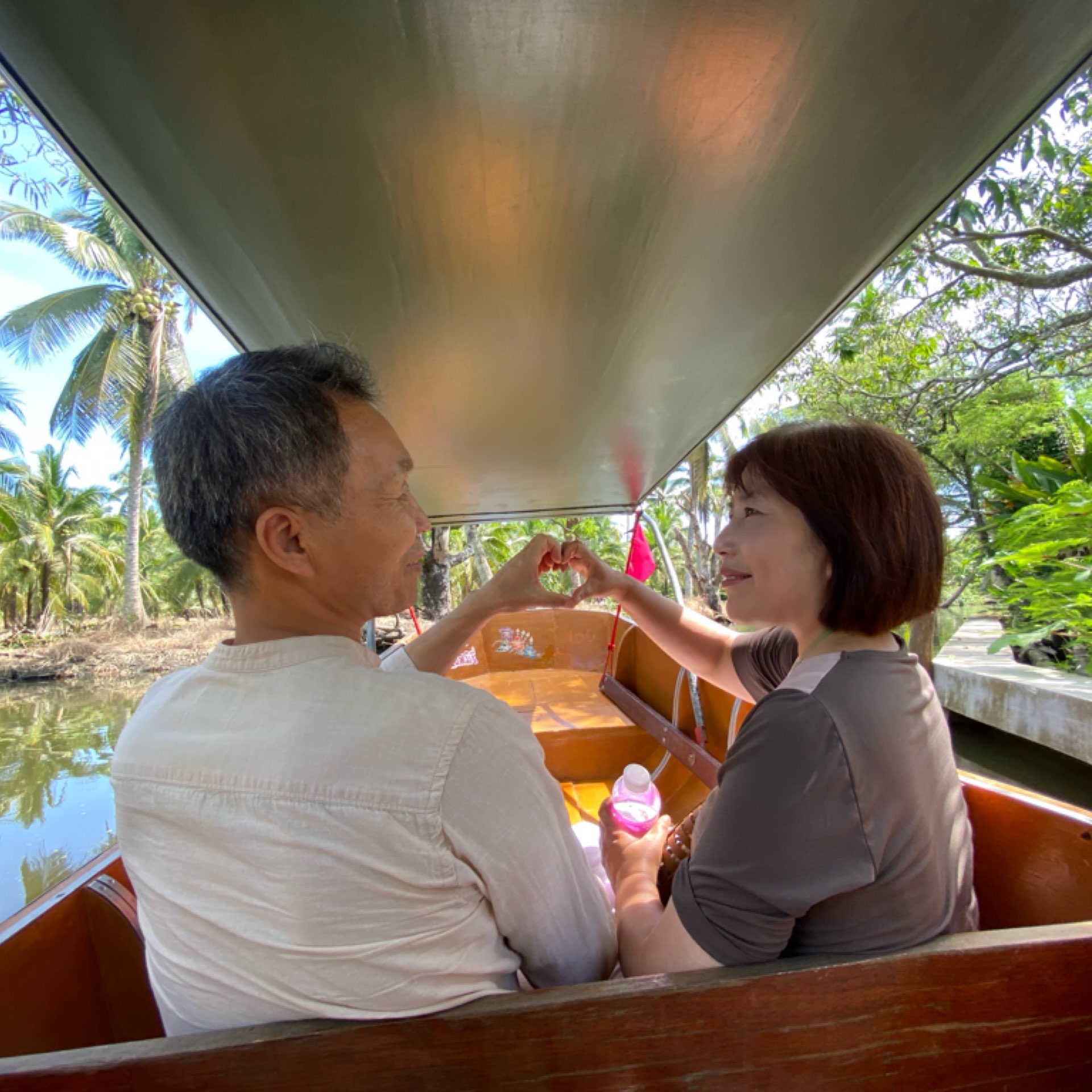 孝道旅游与父母一起曼谷水上市场