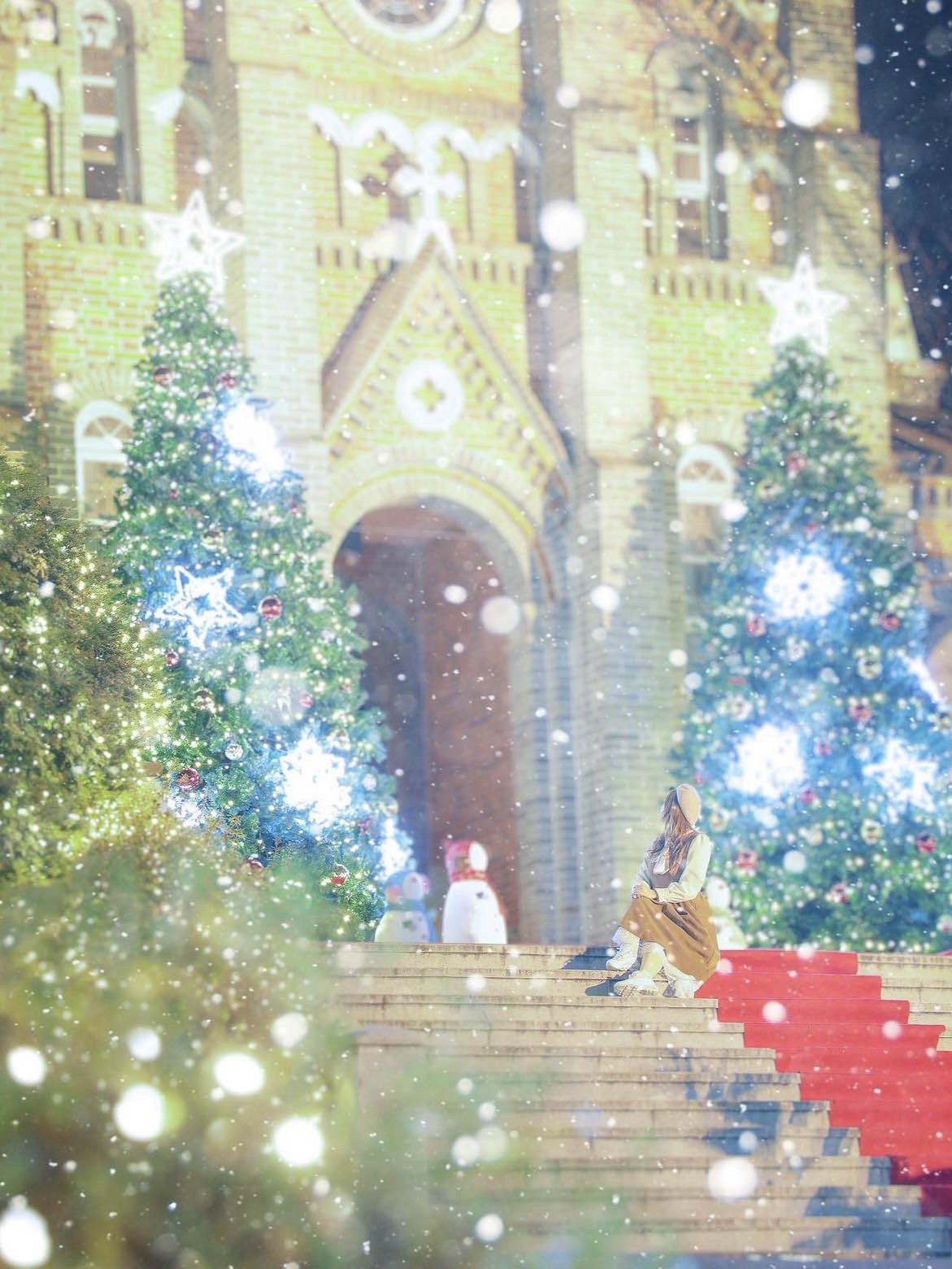 让我们在圣诞节村拍一张生活照!阿信公世利大教堂🎅