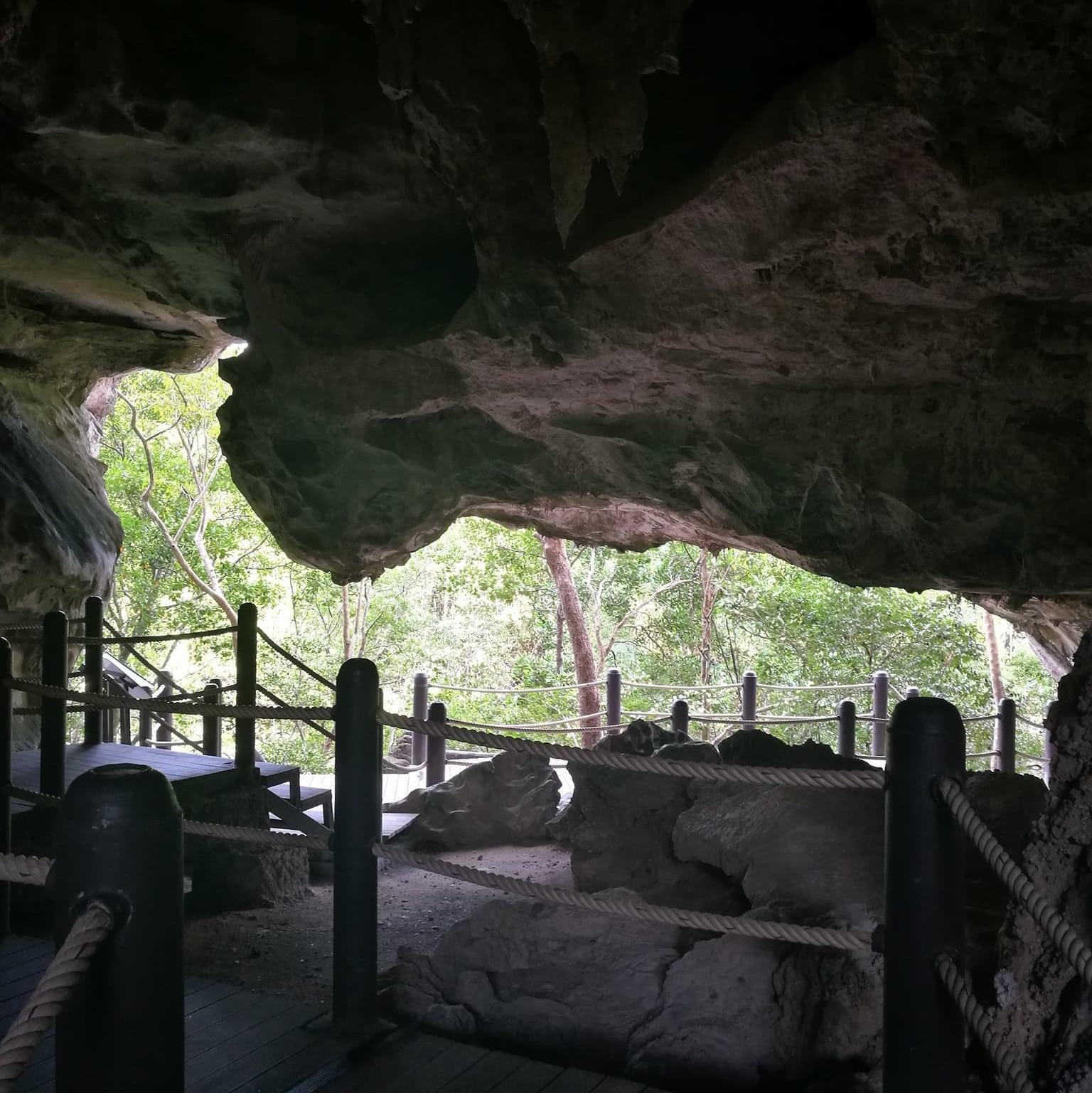 Tham Phi Hua To 或骷髅洞穴