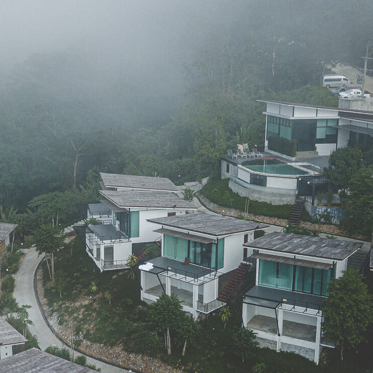 Caligo Resort,Ratchaprapha Dam 的雾气