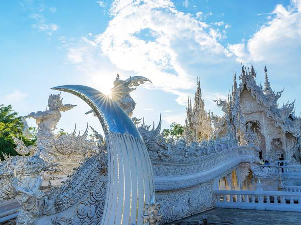 Wat Rong Khun,清莱,我们的家乡