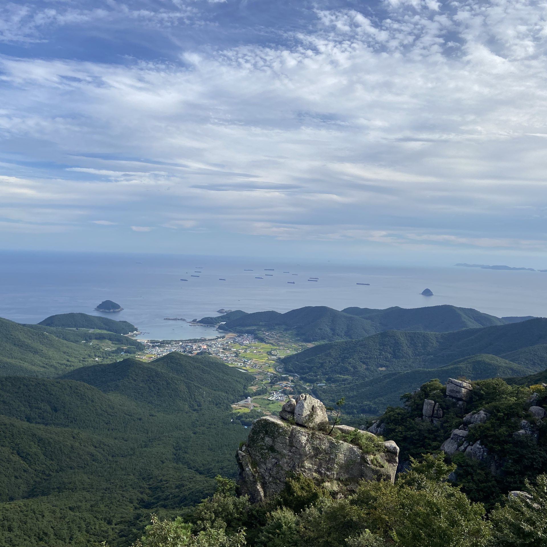 南海金山!在丝绸金上,是山!我去了深处的大麦岩和山庄