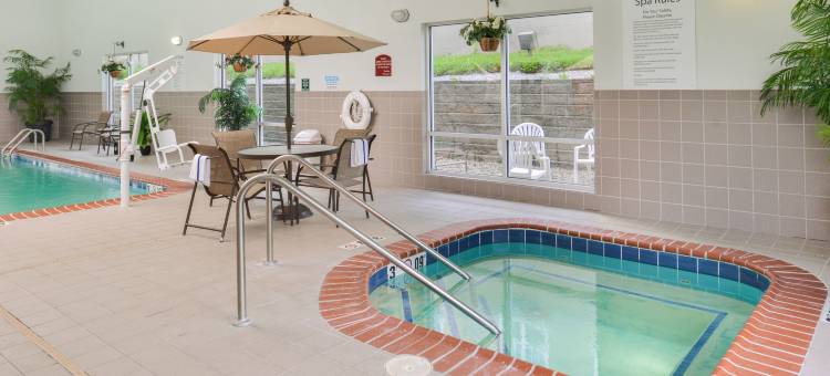 智选假日套房酒店帕克 - 矿泉井(Holiday Inn Express & Suites Parkersburg - Mineral Wells)图片