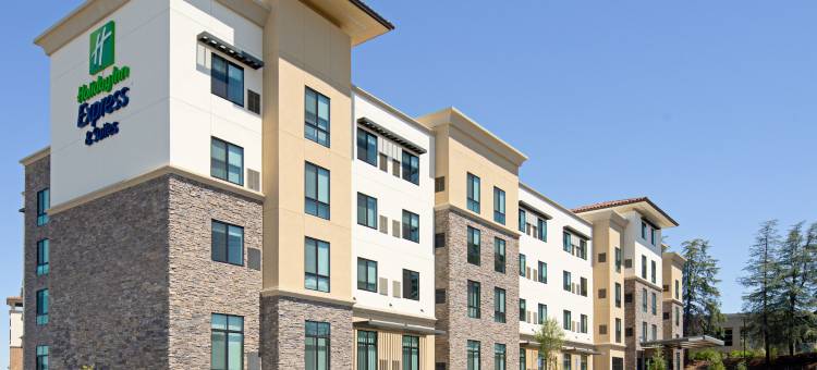 瓦伦西亚-圣克拉丽塔智选假日套房酒店(Holiday Inn Express & Suites Valencia - Santa Clarita)图片