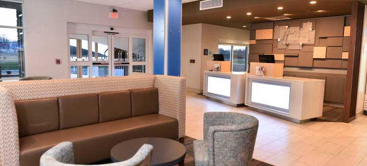 麦迪逊维尔智选假日套房酒店(Holiday Inn Express & Suites Madisonville)图片