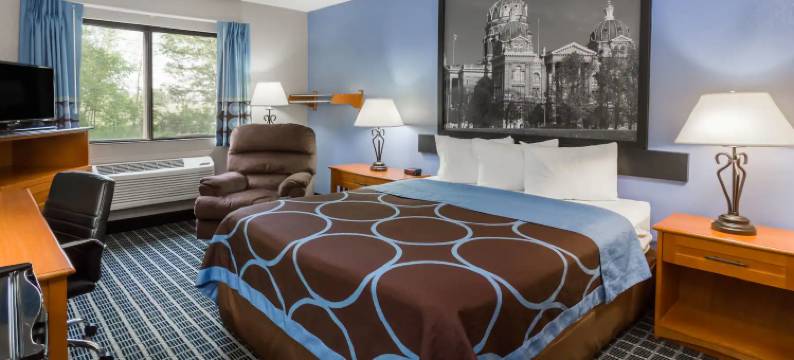 爱荷华市-科尔维尔速8酒店(Super 8 by Wyndham Iowa City/Coralville)图片