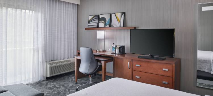 芝加哥-奥克布鲁克特莱斯露台万怡酒店(Courtyard Chicago Oakbrook Terrace)图片