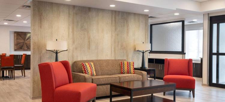 丹佛国际机场戴斯套房酒店(Days Inn & Suites by Wyndham Denver International Airport)图片