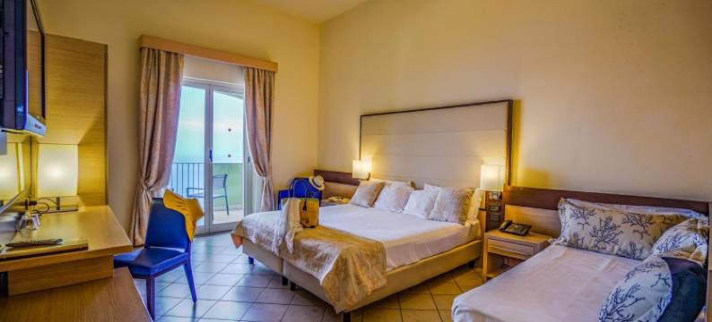 阿瓦隆西坎尼酒店(GH Avalon Sikani)图片