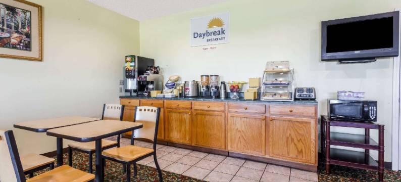 西摩温德姆戴斯酒店(Days Inn by Wyndham Seymour)图片