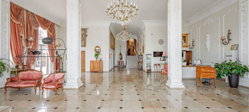 布里斯托尔酒店(Bristol Hotel)图片