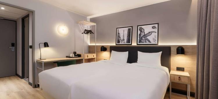 巴黎西部热内维尔港口康铂自然酒店(Campanile NATURE - Paris Ouest Gennevilliers Port)图片