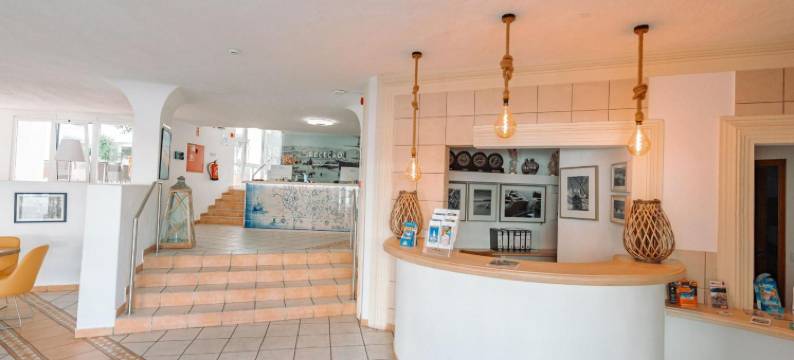 卡武埃鲁广场酒店(Hotel Carvoeiro Plaza)图片