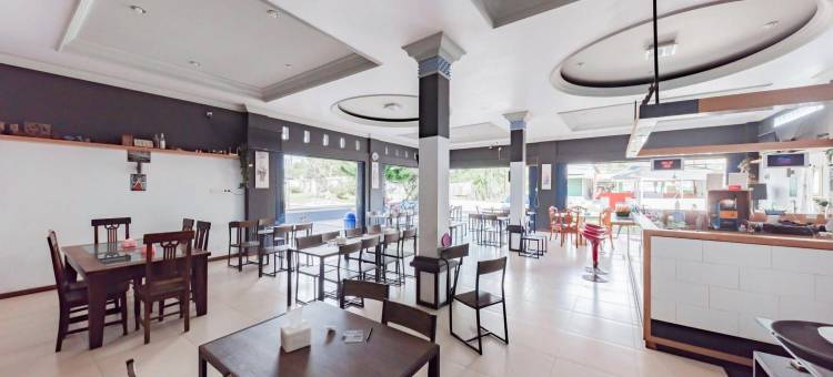 红多兹酒店-近三马林达GOR森帕加(RedDoorz Near Gor Sempaja Samarinda)图片