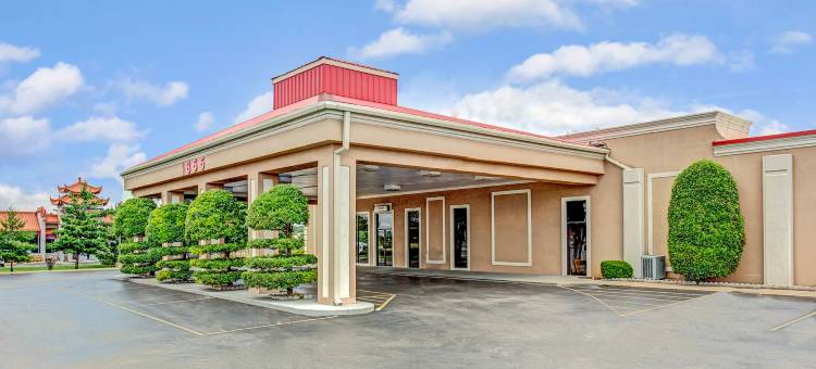 默夫里斯伯勒温德姆华美达酒店(Ramada by Wyndham Murfreesboro)图片