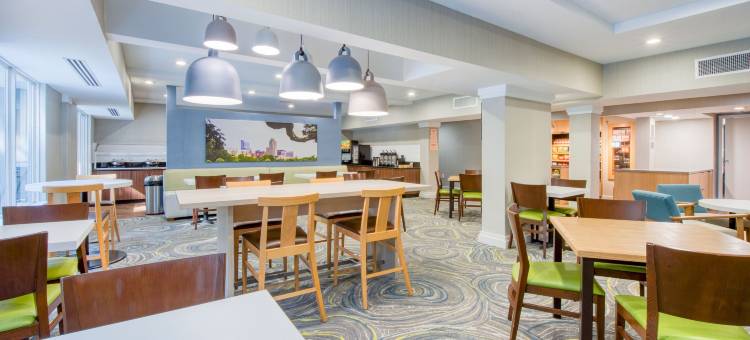 费尔菲尔德罗利克拉布特里谷(Fairfield Raleigh Crabtree Valley)图片