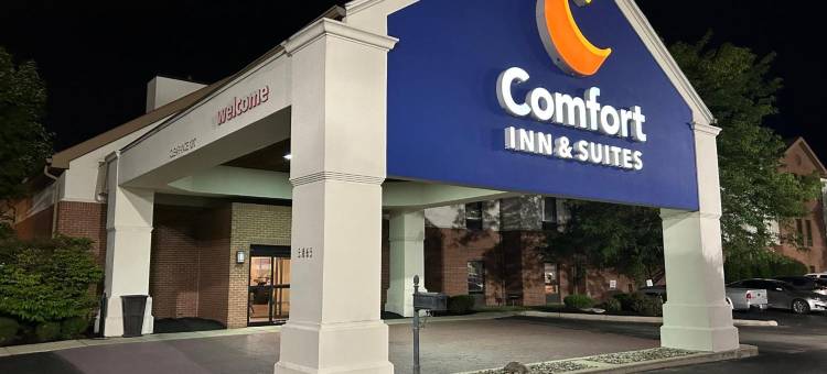 舒适套房酒店(Comfort Inn & Suites Toledo North)图片