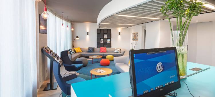 巴黎韦利济智选假日酒店(Holiday Inn Express Paris - Velizy)图片