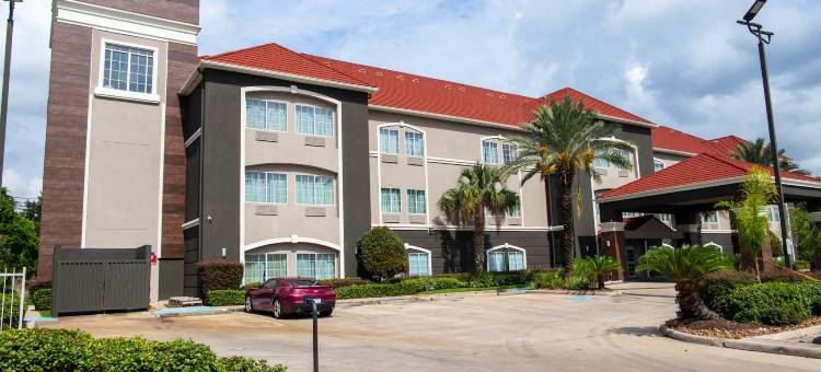 休斯顿东诺曼底拉昆塔温德姆套房酒店(La Quinta Inn & Suites by Wyndham Houston East at Normandy)图片