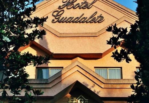 Exe GuadaleteHotel Overview