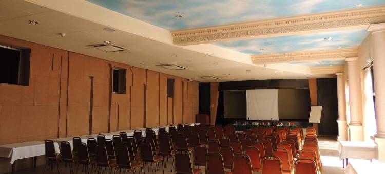 塞加拉普林西尔餐厅及酒店(Authentic by Balladins – Rodez / le Ségala)图片